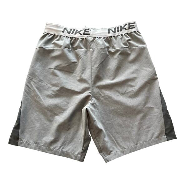 Nike Dri-Fit Flex 8” Training Athletic Shorts Size Small Iron Gray Lightweight - Picture 2 of 9
